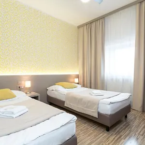 https://pension-akat.praguehotelsweb.com