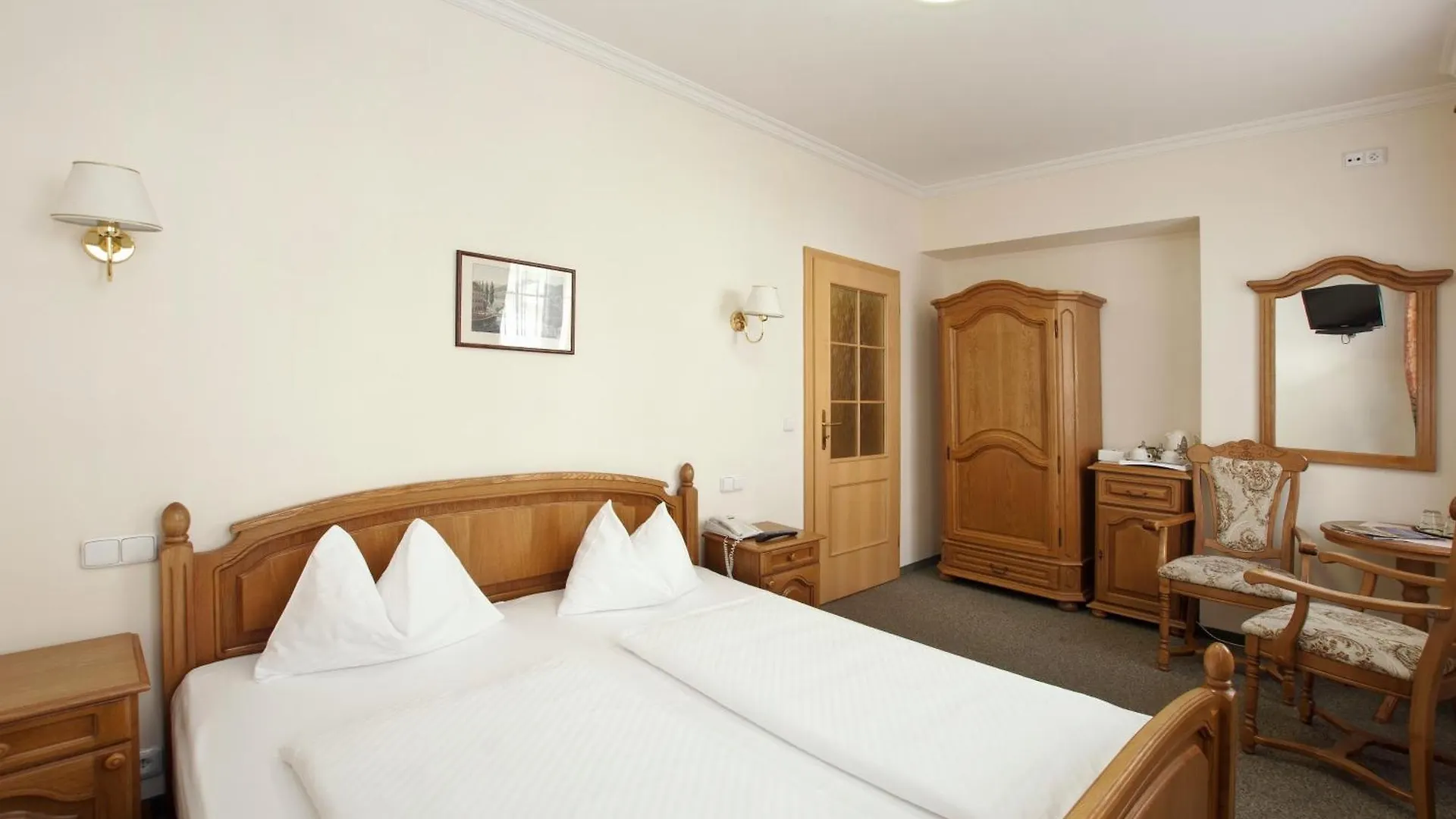Konukevi Villa Rosa Karlovy Vary